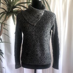 Banana Republic Grey Knit Sweater w/ Snap Collar